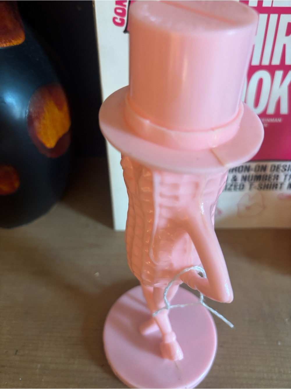 Retro Pink Mr Peanuts Plastic Top Hat bank